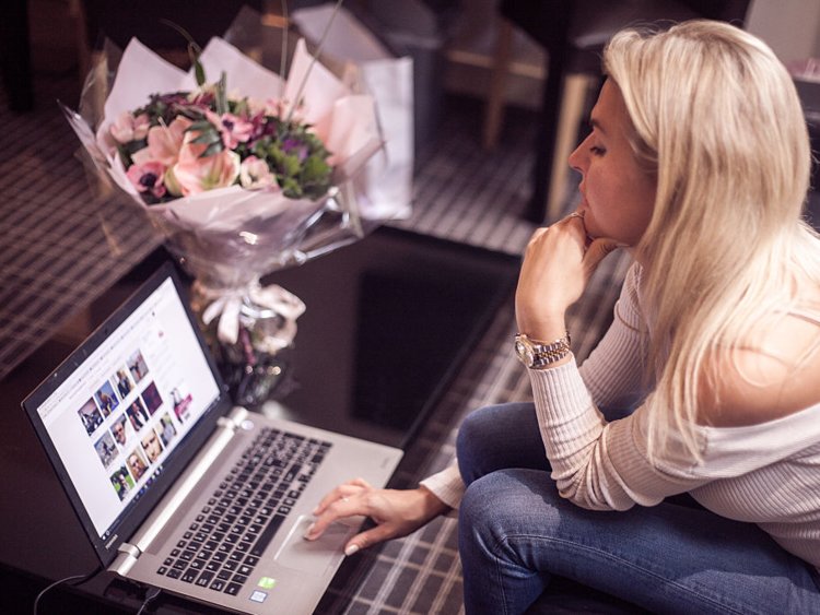 There's an art to making a sugar-baby profile — and certain precautions you have to take